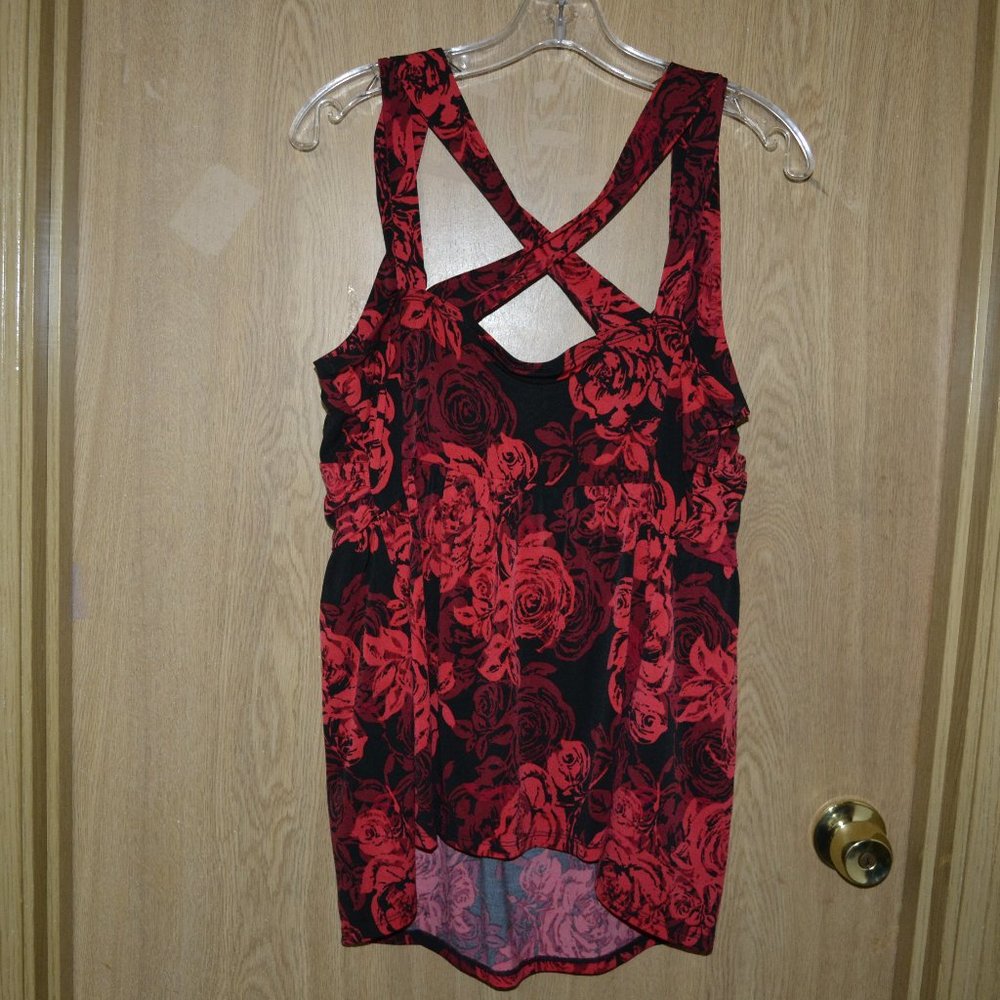 Torrid red black rose criss cross back tank - Picture 6 of 8
